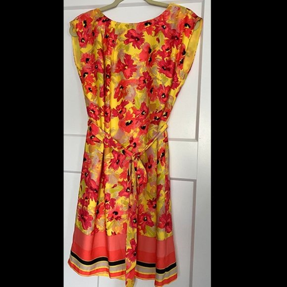 Ann Taylor LOFT Floral Dress 4 - Picture 1 of 4
